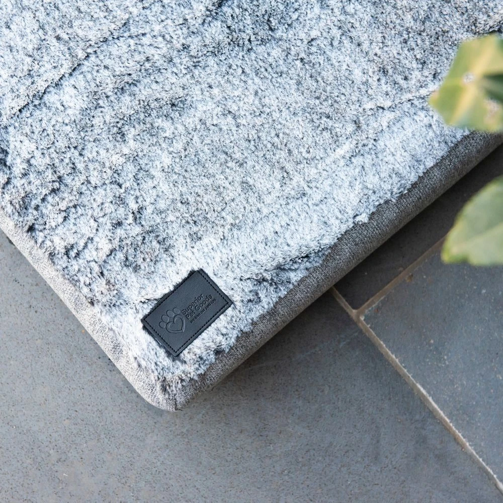 Orthopedic Calming Dog Mat Water Resistant, Artic Faux Fur 5 Orthopedic Calming Dog Mat Water Resistant, Artic Faux Fur - Image 3